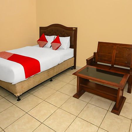 Super Oyo 3978 Hotel Danau Indah Bekasi Exteriér fotografie