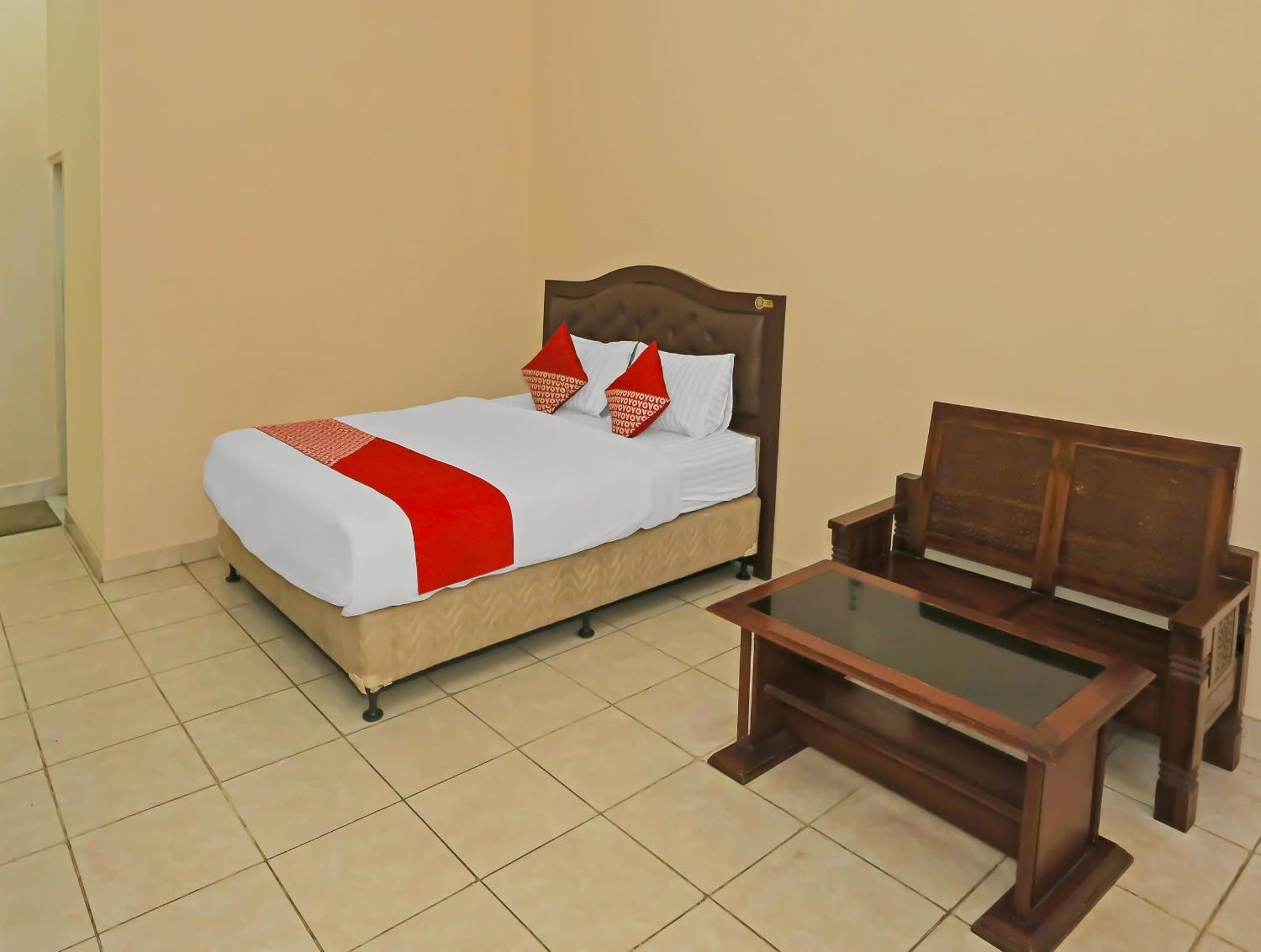 Super Oyo 3978 Hotel Danau Indah Bekasi Exteriér fotografie