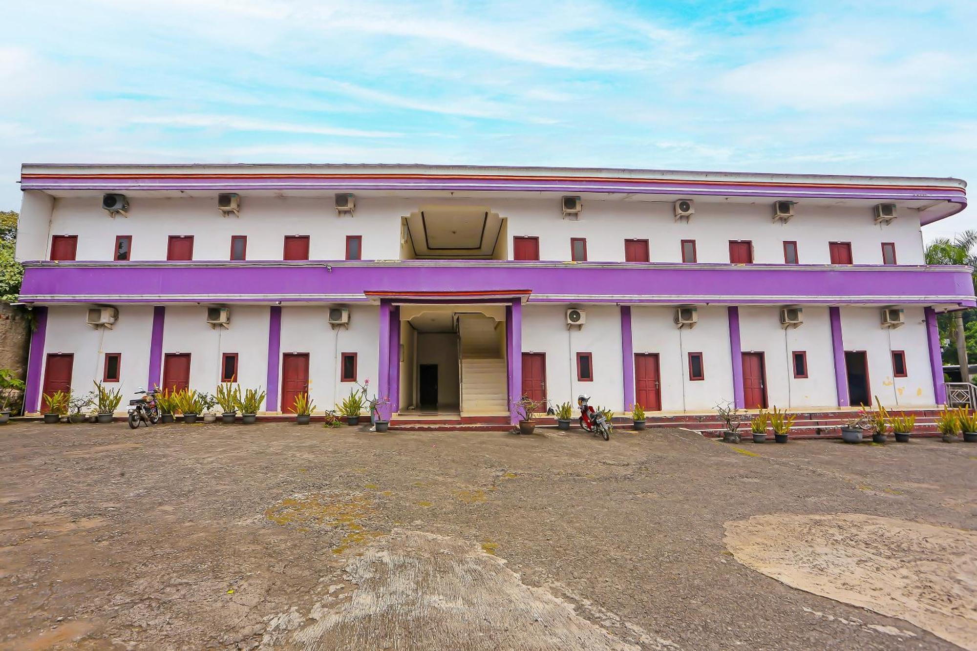 Super Oyo 3978 Hotel Danau Indah Bekasi Exteriér fotografie